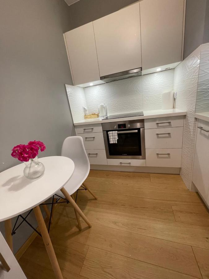 Apartamenty Warszawa Centrum Wlodarzewska 30 ภายนอก รูปภาพ