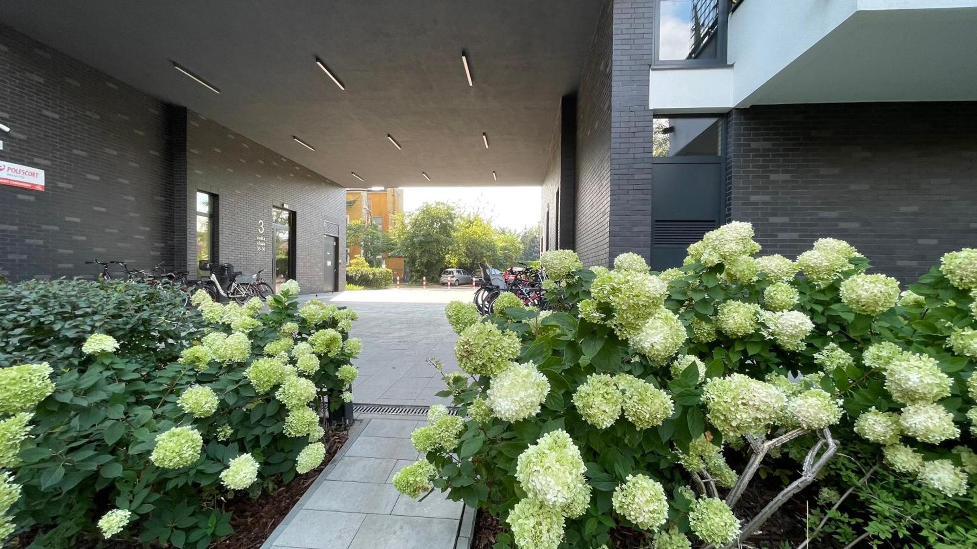 Apartamenty Warszawa Centrum Wlodarzewska 30 ภายนอก รูปภาพ